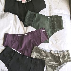 Victoria's Secret M No-show Cheeky Panties